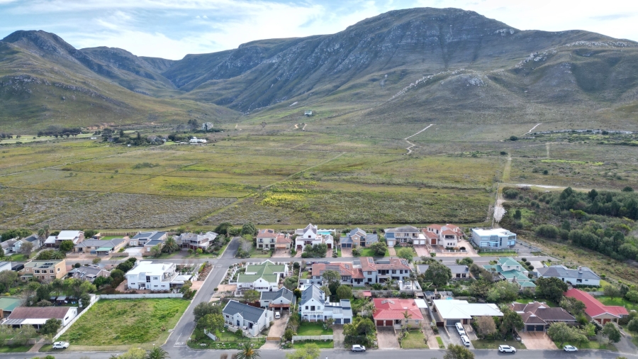 3 Bedroom Property for Sale in Heuningkloof Western Cape